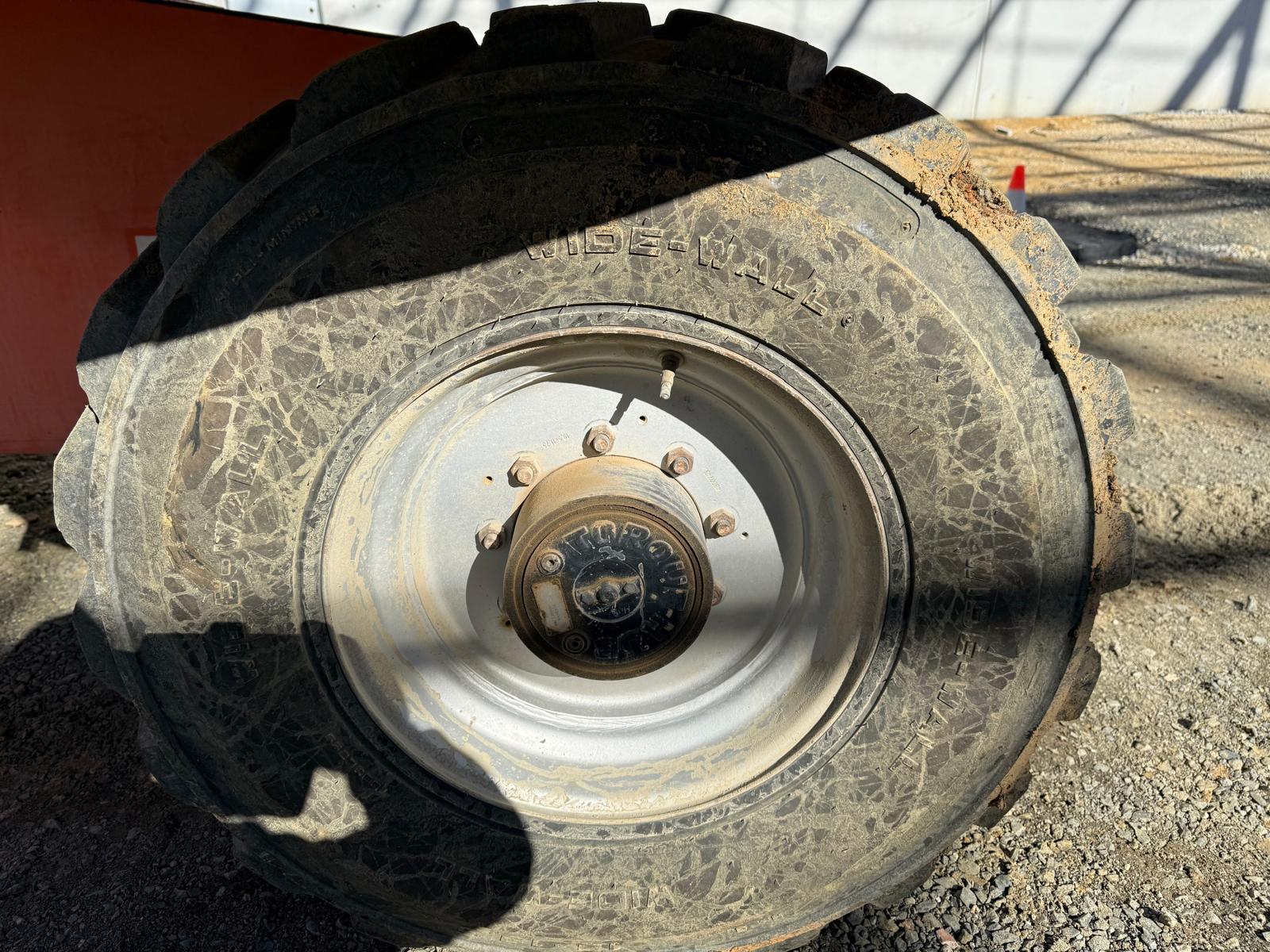 Sold - Scissor Lift - View 2